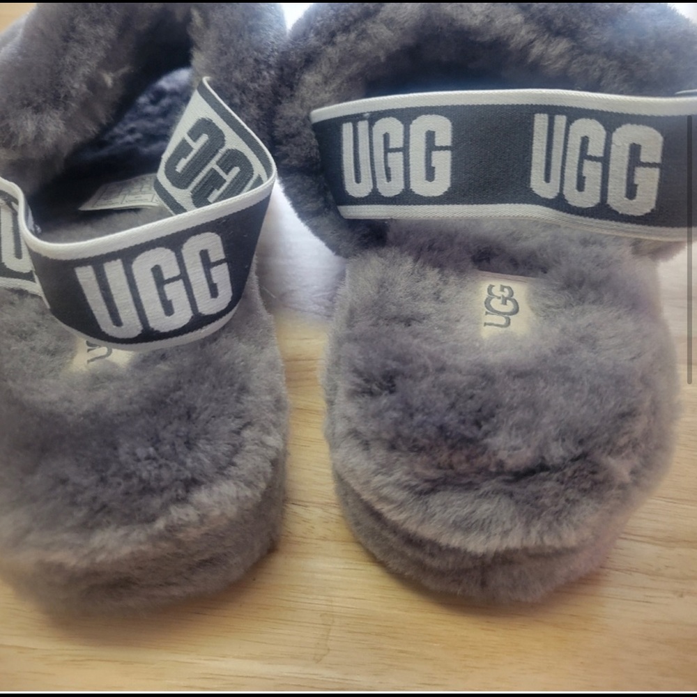 UGG slippers - Picture 2 of 3